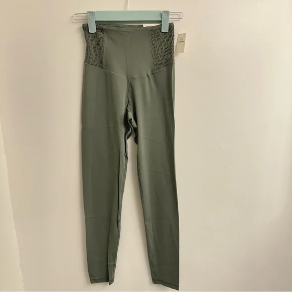 OFFLINE By Aerie Real Me Smocked Leggings Sz S Olive - Picture 4 of 9